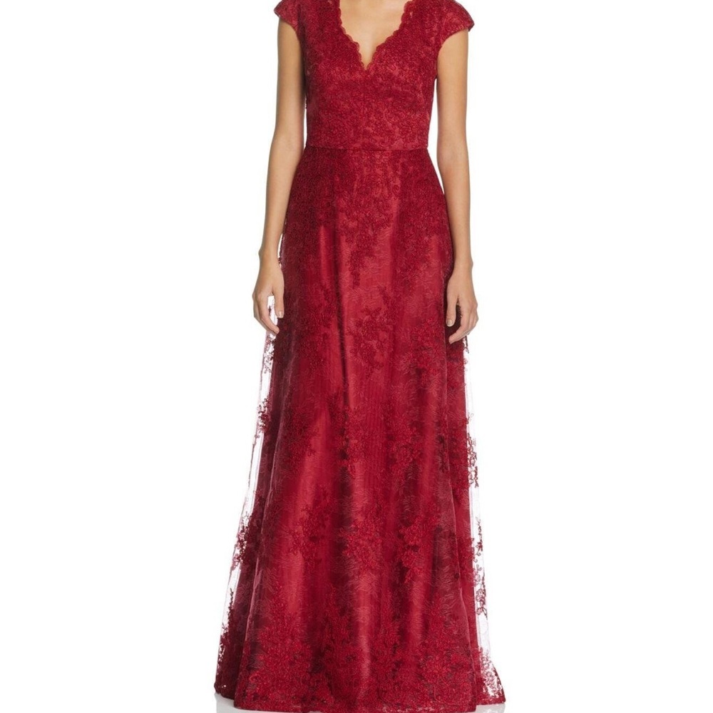 Aidan Mattox Red Lace Gown. Size 12